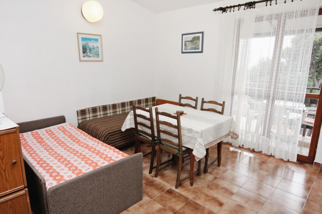 Apartments By The Sea Nemira, Omis - 5884 Tice Exterior photo